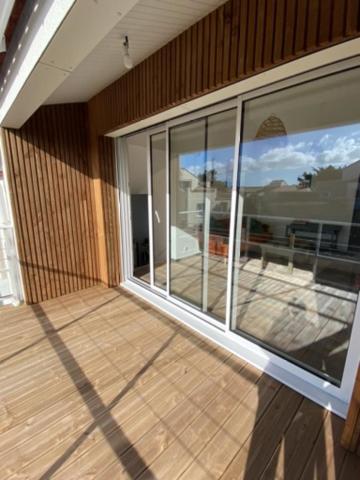 Charmante Maison, Terrasse Vue Mer 莱萨布勒-多洛讷 外观 照片